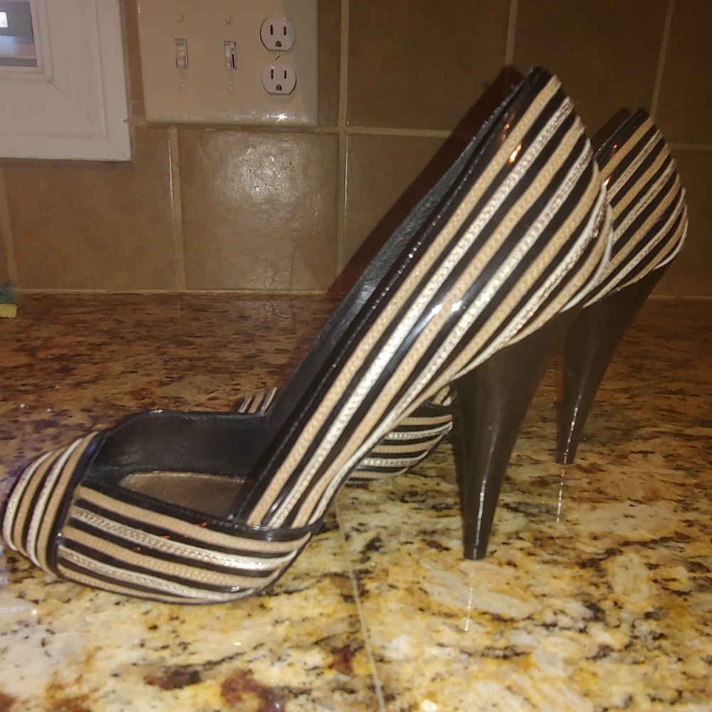 Like new Saks Fifth open-toe heels!!